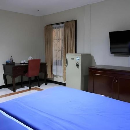 Mahadria Hotel Serang Exterior foto
