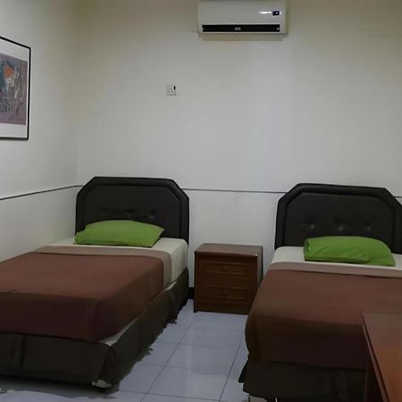 Mahadria Hotel Serang Exterior foto