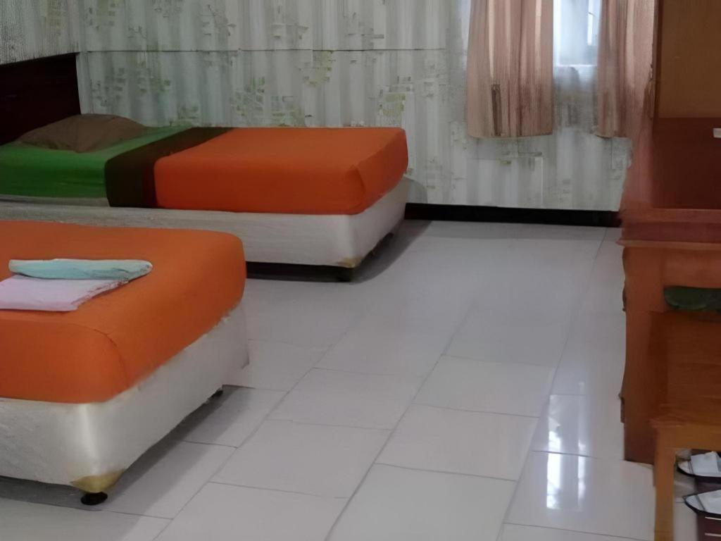 Mahadria Hotel Serang Exterior foto